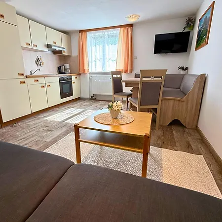 Haus Hindelang - 2 Fewos Mit Zugspitzblick, Inkl Koenigscard, Gratis Parken & Wlan, Self Check-in, 5 Minuten Ins Zentrum