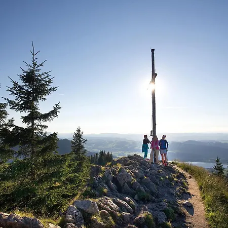 Haus Hindelang - 2 Fewos Mit Zugspitzblick, Inkl Koenigscard, Gratis Parken & Wlan, Self Check-in, 5 Minuten Ins Zentrum דירה נסלוואנג