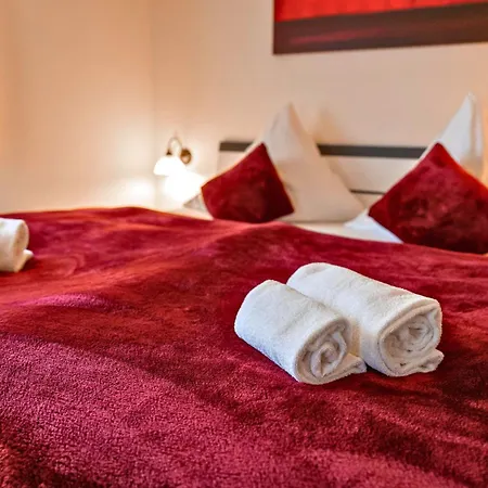 Haus Hindelang - 2 Fewos Mit Zugspitzblick, Inkl Koenigscard, Gratis Parken & Wlan, Self Check-in, 5 Minuten Ins Zentrum