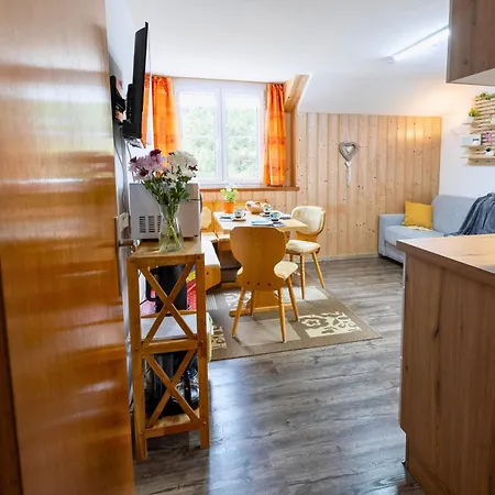 Haus Hindelang - 2 Fewos Mit Zugspitzblick, Inkl Koenigscard, Gratis Parken & Wlan, Self Check-in, 5 Minuten Ins Zentrum נסלוואנג