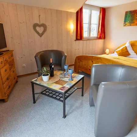 דירה Haus Hindelang - 2 Fewos Mit Zugspitzblick, Inkl Koenigscard, Gratis Parken & Wlan, Self Check-in, 5 Minuten Ins Zentrum