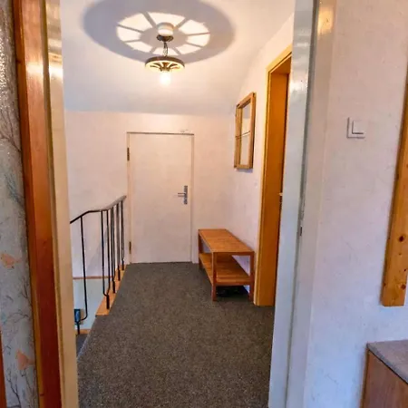 דירה Haus Hindelang - 2 Fewos Mit Zugspitzblick, Inkl Koenigscard, Gratis Parken & Wlan, Self Check-in, 5 Minuten Ins Zentrum נסלוואנג