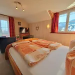 Haus Hindelang - 2 Fewos Mit Zugspitzblick, Inkl Koenigscard, Gratis Parken & Wlan, Self Check-in, 5 Minuten Ins Zentrum * Nesselwang