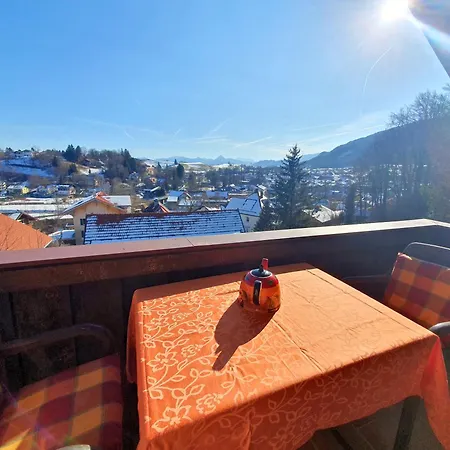 Haus Hindelang - 2 Fewos Mit Zugspitzblick, Inkl Koenigscard, Gratis Parken & Wlan, Self Check-in, 5 Minuten Ins Zentrum Апартаменты Нессельванг