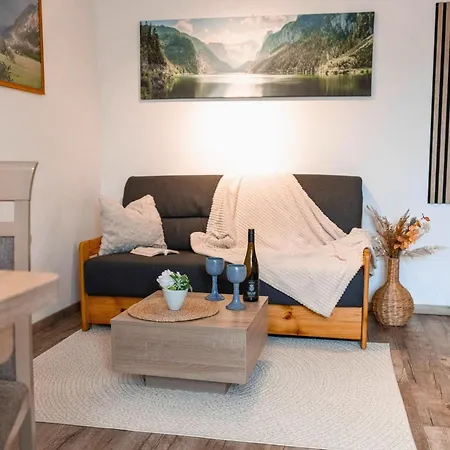 Haus Hindelang - 2 Fewos Mit Zugspitzblick, Inkl Koenigscard, Gratis Parken & Wlan, Self Check-in, 5 Minuten Ins Zentrum *