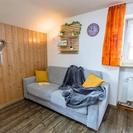Haus Hindelang - 2 Fewos Mit Zugspitzblick, Inkl Koenigscard, Gratis Parken & Wlan, Self Check-in, 5 Minuten Ins Zentrum *