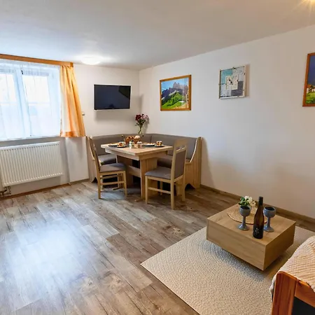 Haus Hindelang - 2 Fewos Mit Zugspitzblick, Inkl Koenigscard, Gratis Parken & Wlan, Self Check-in, 5 Minuten Ins Zentrum