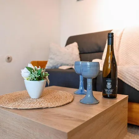 Apartament Haus Hindelang - 2 Fewos Mit Zugspitzblick, Inkl Koenigscard, Gratis Parken & Wlan, Self Check-in, 5 Minuten Ins Zentrum Nesselwang
