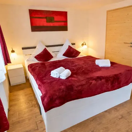 Haus Hindelang - 2 Fewos Mit Zugspitzblick, Inkl Koenigscard, Gratis Parken & Wlan, Self Check-in, 5 Minuten Ins Zentrum *