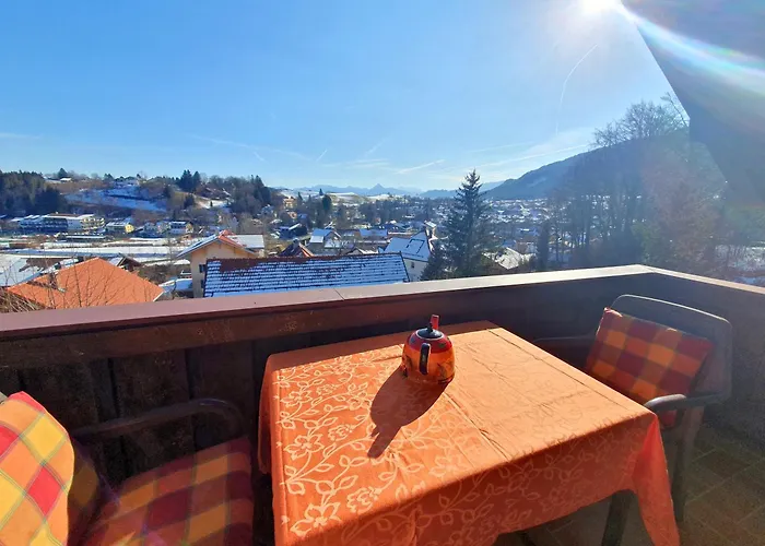 Haus Hindelang - 2 Fewos Mit Zugspitzblick, Inkl Koenigscard, Gratis Parken & Wlan, Self Check-in, 5 Minuten Ins Zentrum Daire Nesselwang