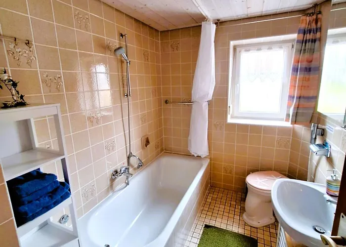 Haus Hindelang - 2 Fewos Mit Zugspitzblick, Inkl Koenigscard, Gratis Parken & Wlan, Self Check-in, 5 Minuten Ins Zentrum 네쎌방