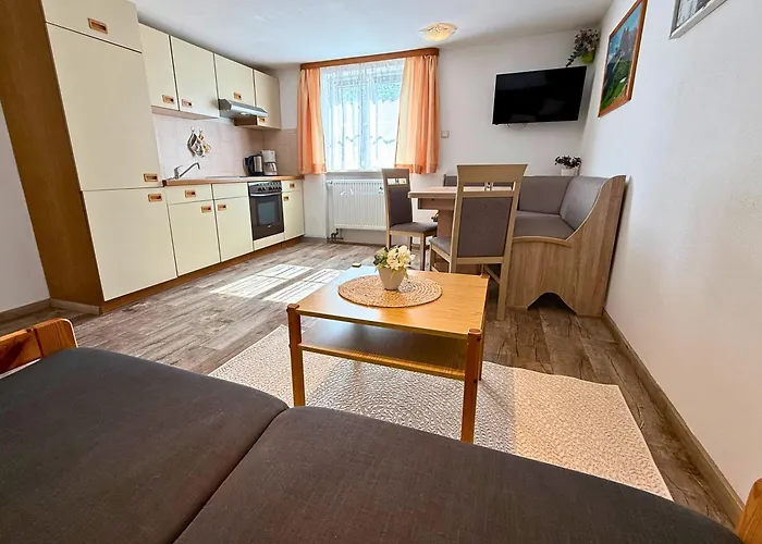 Haus Hindelang - 2 Fewos Mit Zugspitzblick, Inkl Koenigscard, Gratis Parken & Wlan, Self Check-in, 5 Minuten Ins Zentrum